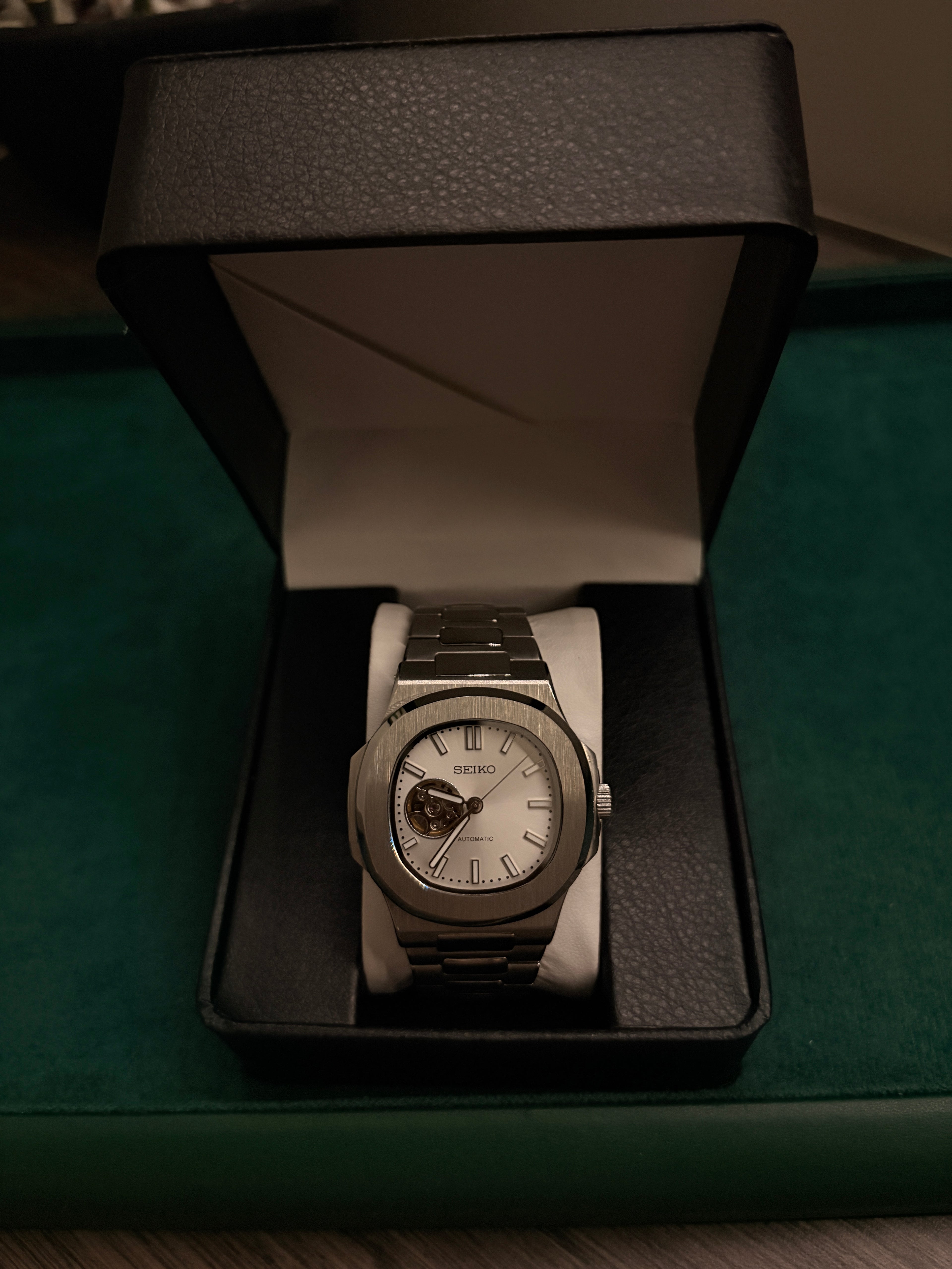 Nautilus Mod White Open Heart