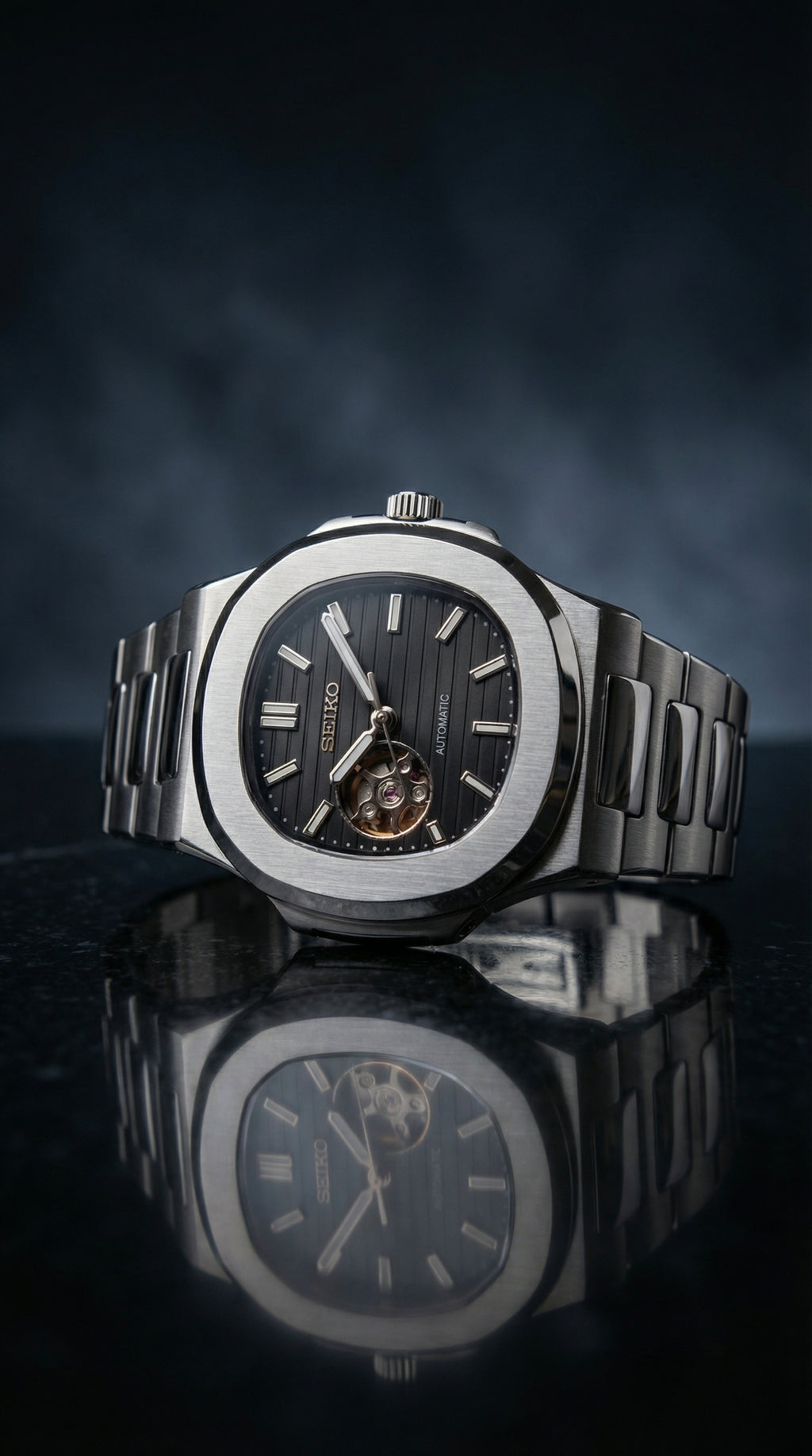 Nautilus Mod Black Open Heart